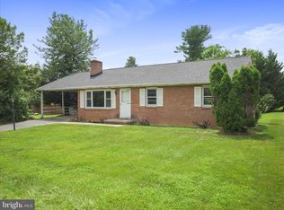 9706 Chapelwood Ln, Hagerstown, MD