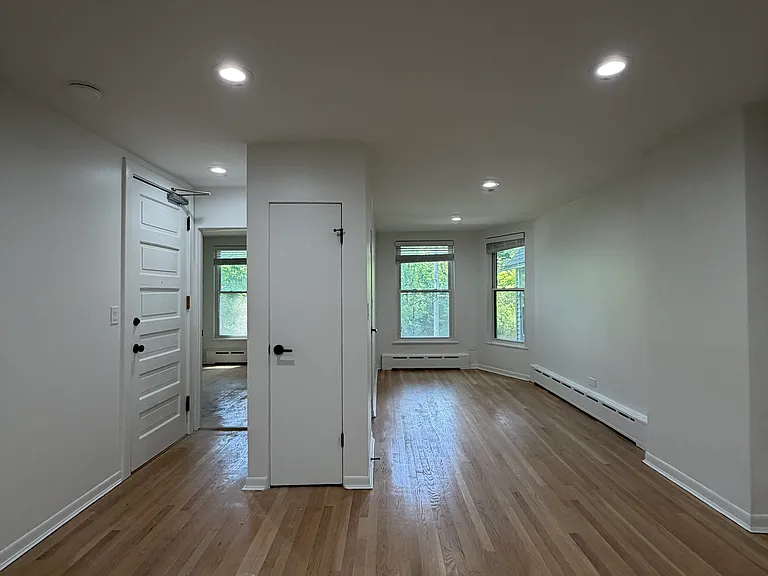 1226 Sherman Ave #2S — Photo 6
