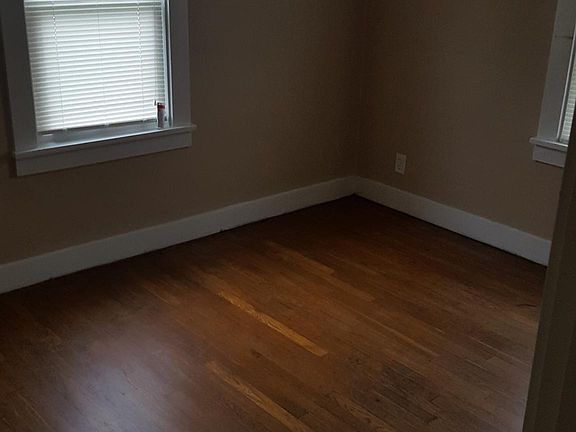 5th image of 523 S 15th St