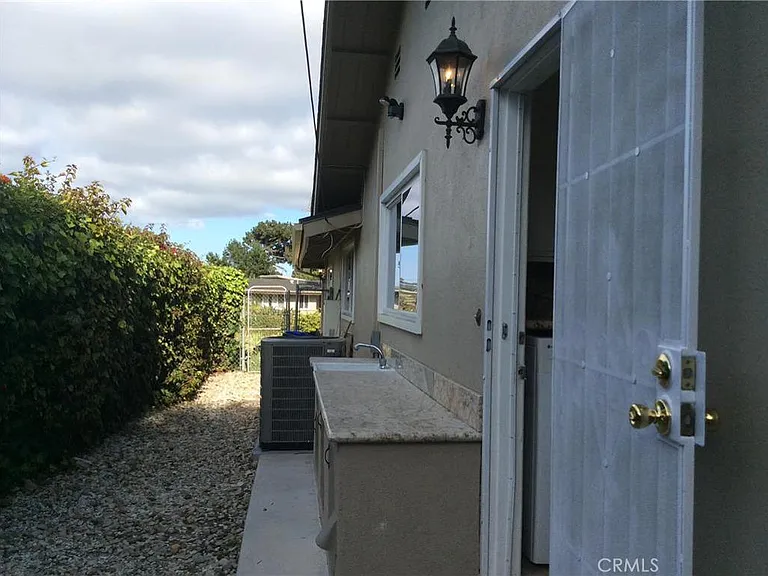 27143 Pembina Rd — Photo 28