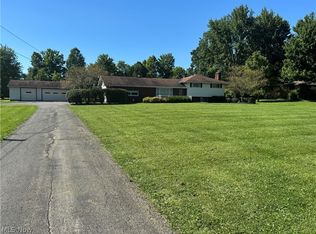 5787 E Calla Rd, New Middletown, OH 44442