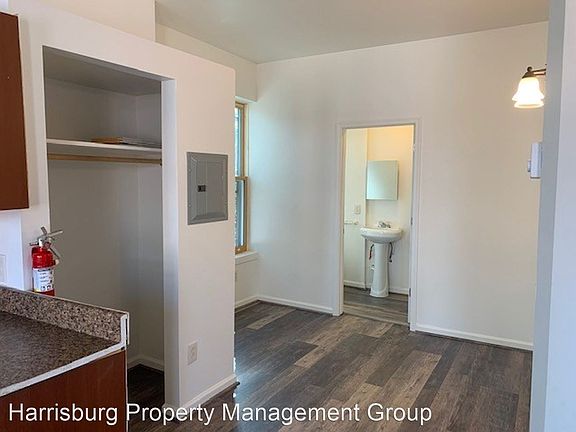 3rd image of 1602 Green St #10512581