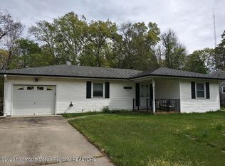 417 Glenwood Dr, Forked River, NJ 08731