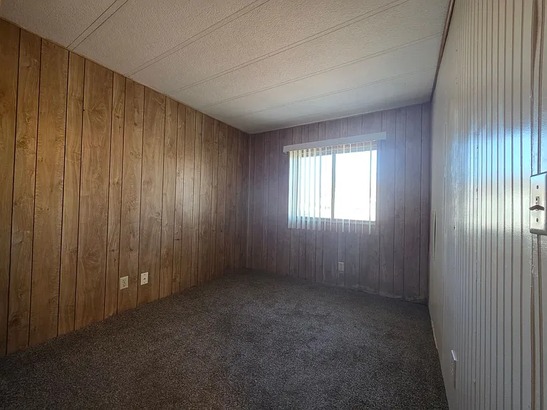 546 Roadrunner Dr — Photo 8