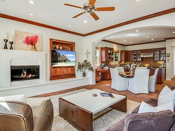 3rd image of 440 Tangerine Pl #440