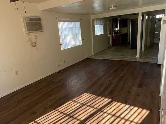 3rd image of 1336 Peach Ave #B
