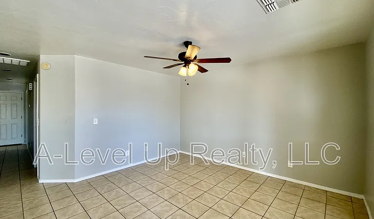 913 E 34th St #1 — Photo 4