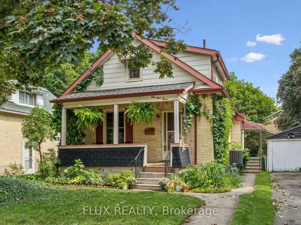 153 Hewat St, Cambridge, ON N3H 4H2