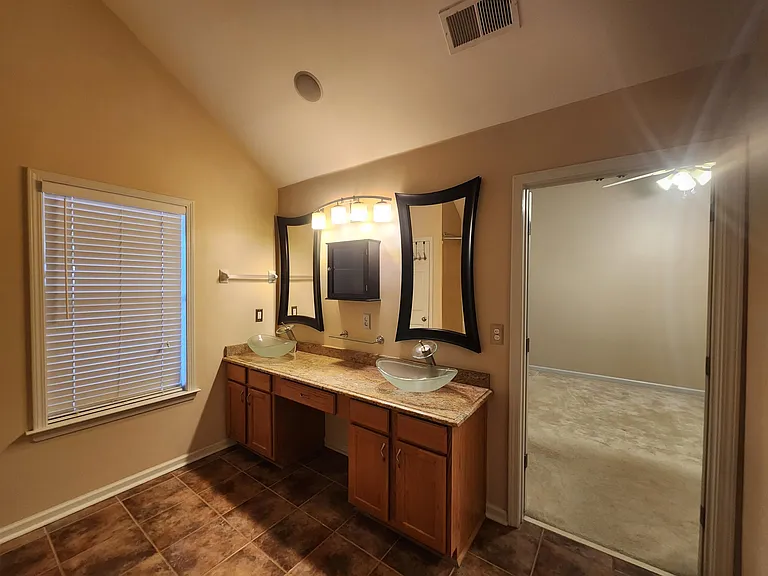 1459 Down River Dr — Photo 18