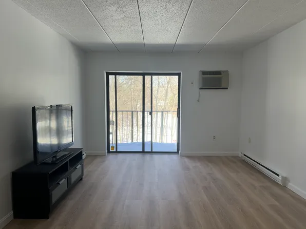 139 Franklin St #201, Stoneham, MA 02180