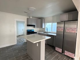 1236 N Mariposa Ave, Los Angeles, CA