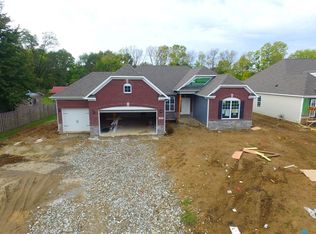 686 Westberry Ln, Greenwood, IN 46142