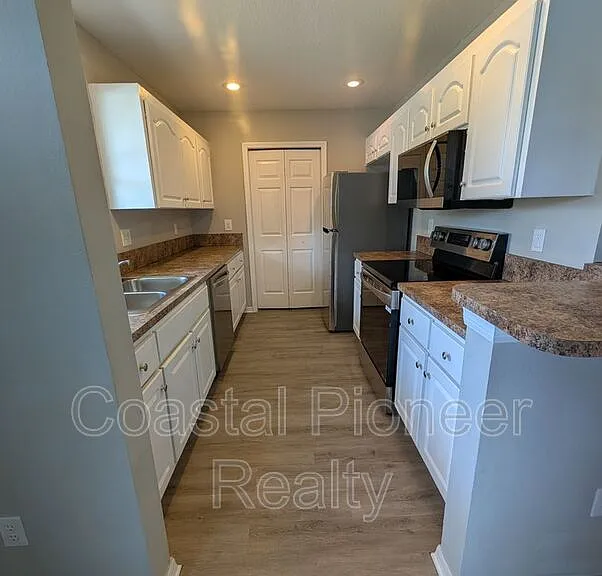 9019 Cochise Ln #202 — Photo 5