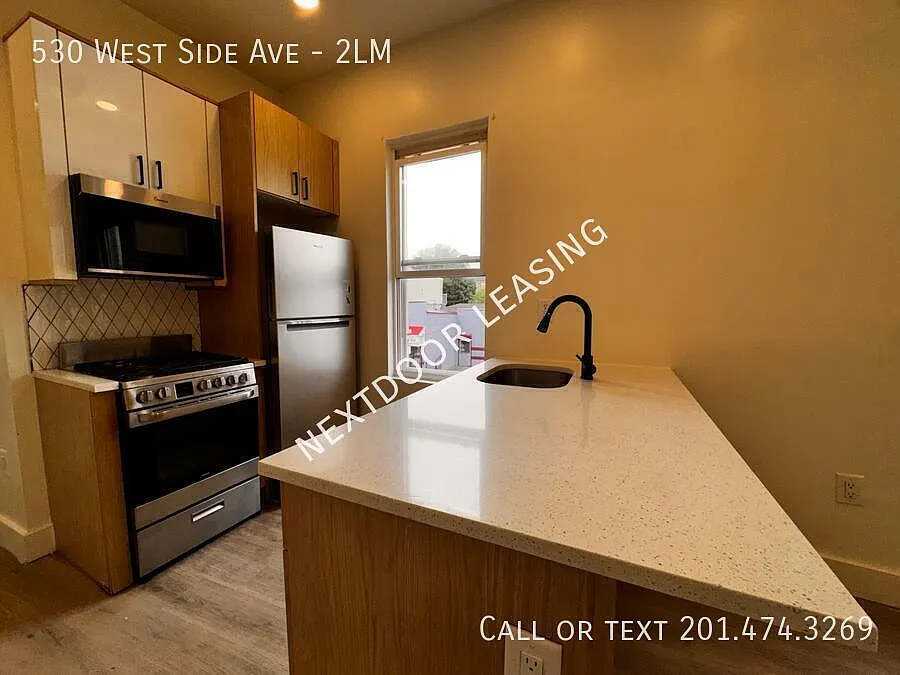 530 W Side Ave #2LM
