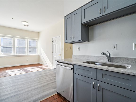 3rd image of 901-03 N Broad St #200