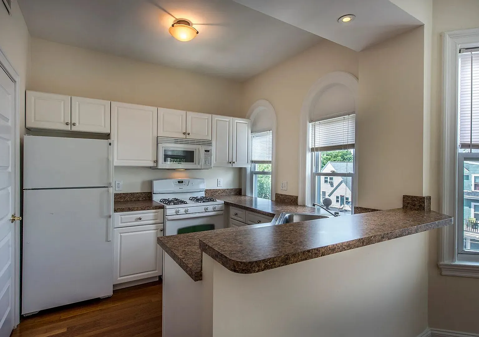 Modern 2-Bed, 2-Bath Apartment in Allston $3,600 — Photo 1