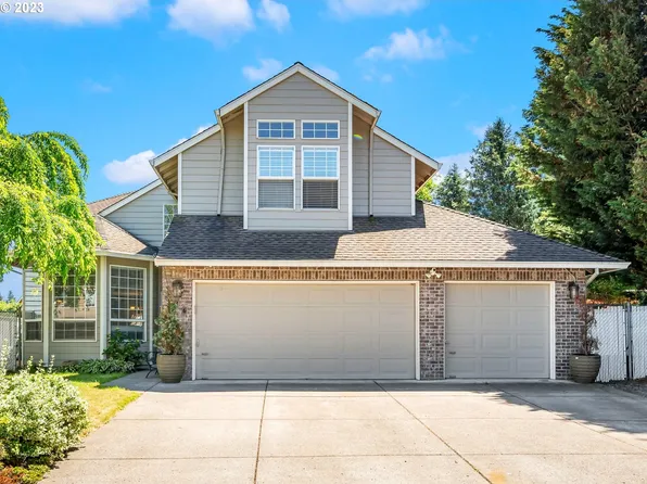 736 SW 27th Way, Troutdale, OR 97060