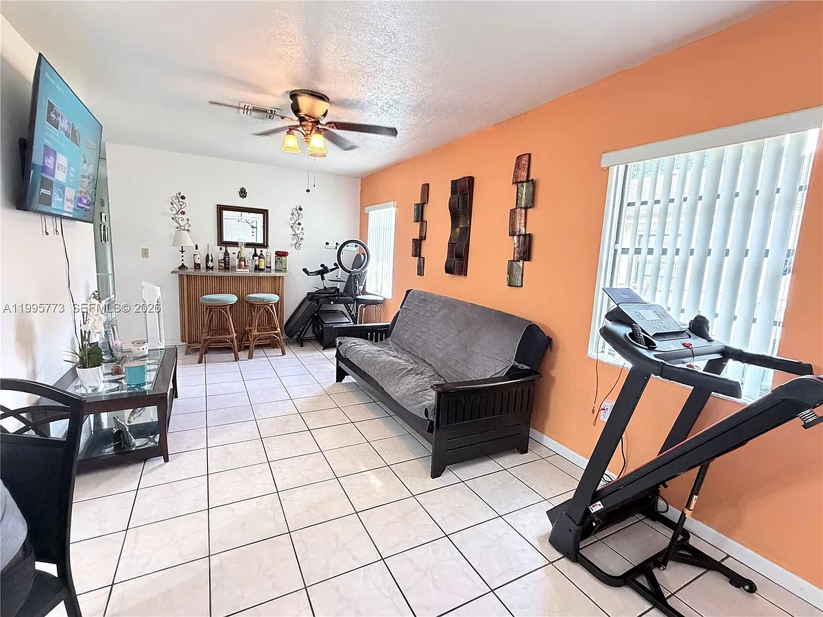 Building Photo - 954 NW 14th St #0