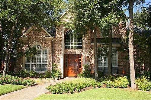 1st image of 135 Tennyson Pl