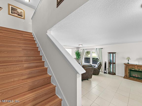 4th image of 1167 NOCHAWAY Drive