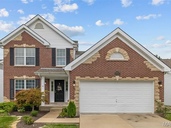 627 W Falls Ct, O'Fallon, MO 63368