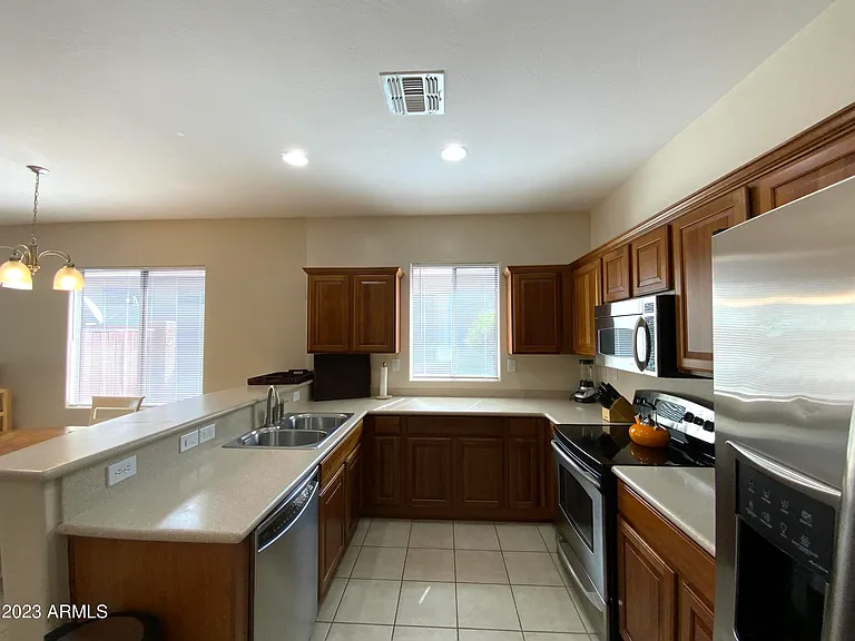 1776 W Owens Way — Photo 9