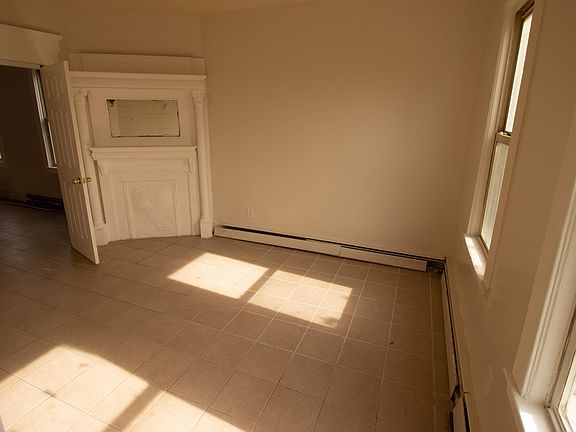3rd image of 550 15th Ave #1