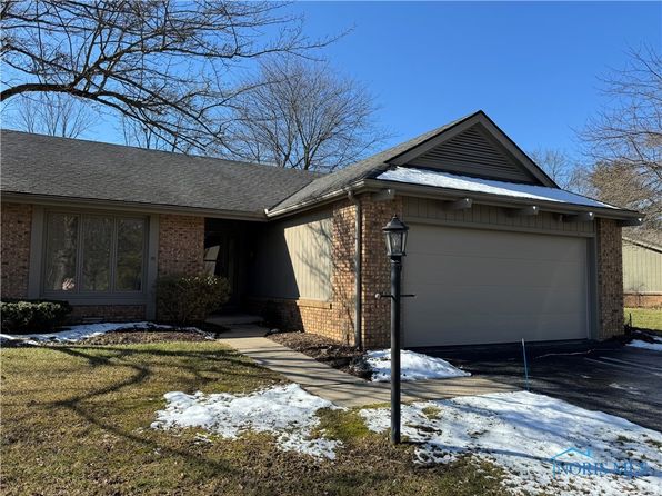 16 Wolf Ridge Dr, Holland, OH 43528