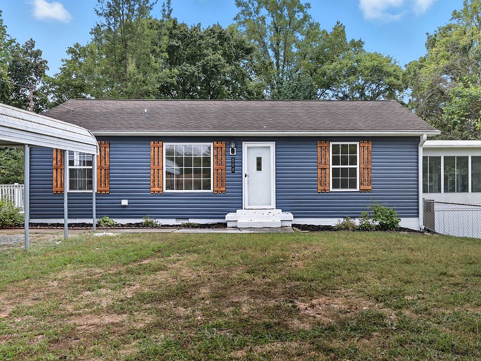 1st image of 800 Helton Dr