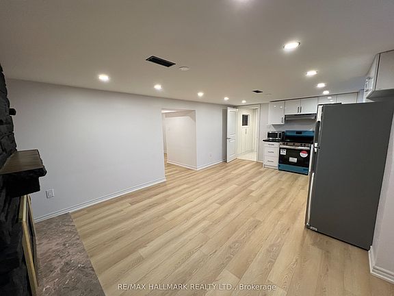 4th image of 5 Marlbank Rd #Basement