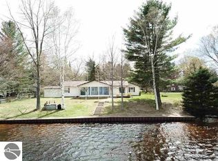 6025 Sunset Dr, Saint Helen, MI 48656