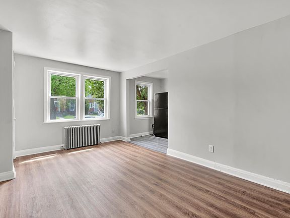 4th image of 1410 Dartmouth Ave