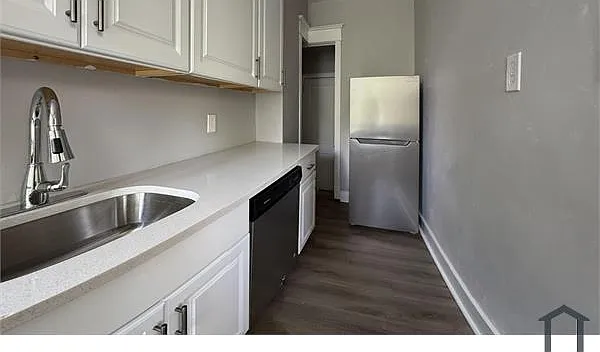 2 bed, 818 sqft, $1,645 — Photo 4
