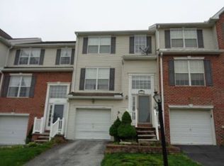 1361 Wanda Dr, Hanover, PA 17331