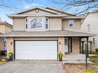 31 Willow Glen Dr, Ottawa, ON K2M 1K8