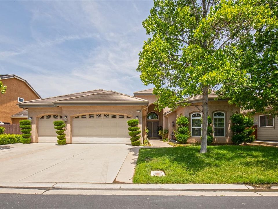 2nd image of 4475 N Heron Way