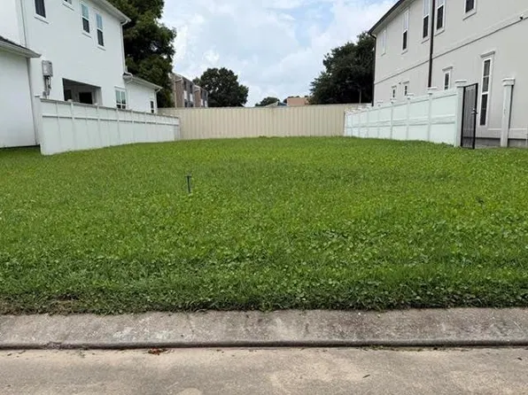 Cocos, Kenner, LA 70065
