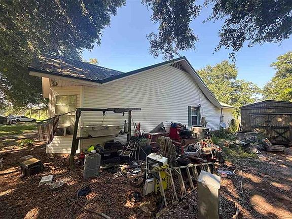 2nd image of 9561 Beverly Rd