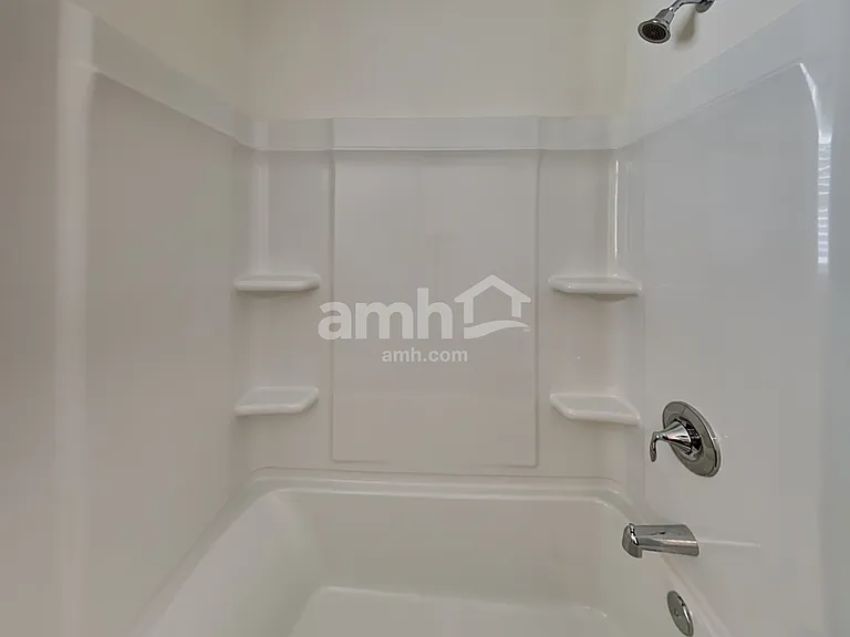 2072 Windsor Park Ave — Photo 22