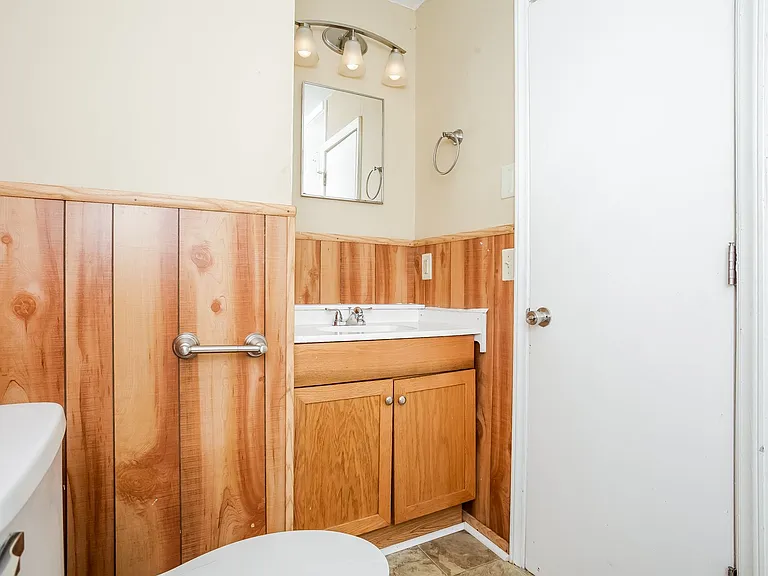1478_026_main_bathroom_12891448.jpg