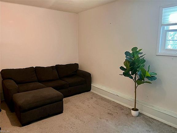 5th image of 753 Churchill Dr
