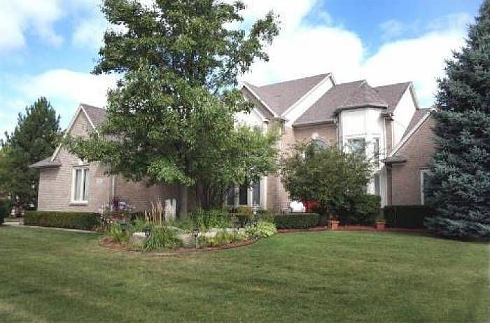 1st image of 54756 Birchfield Dr E