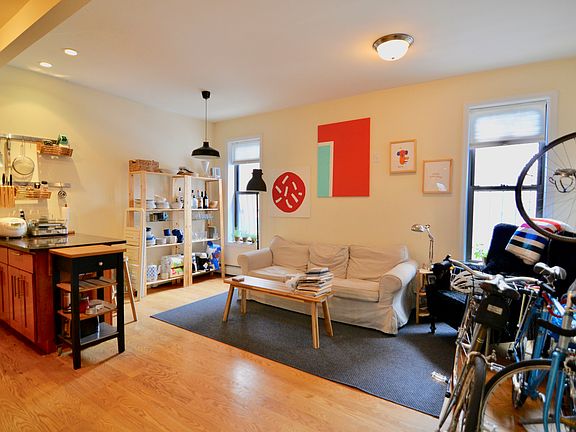 2nd image of 465 De Kalb Ave #2