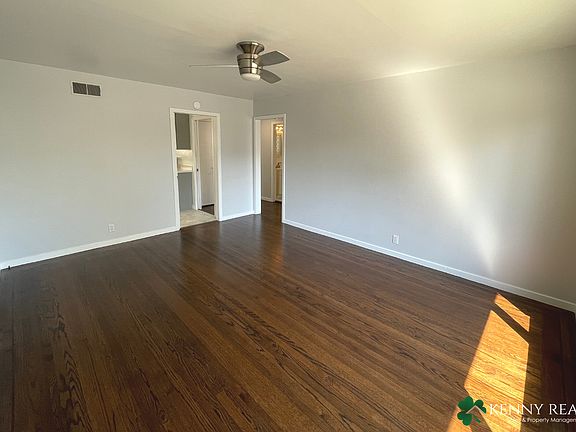 5th image of 909 Green Ave