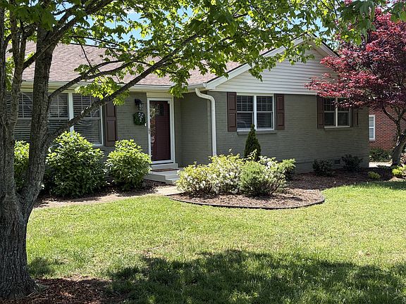 4th image of 2913 Fernbrook Ln
