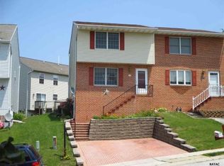 404 Debbi Ct, Hanover, PA 17331