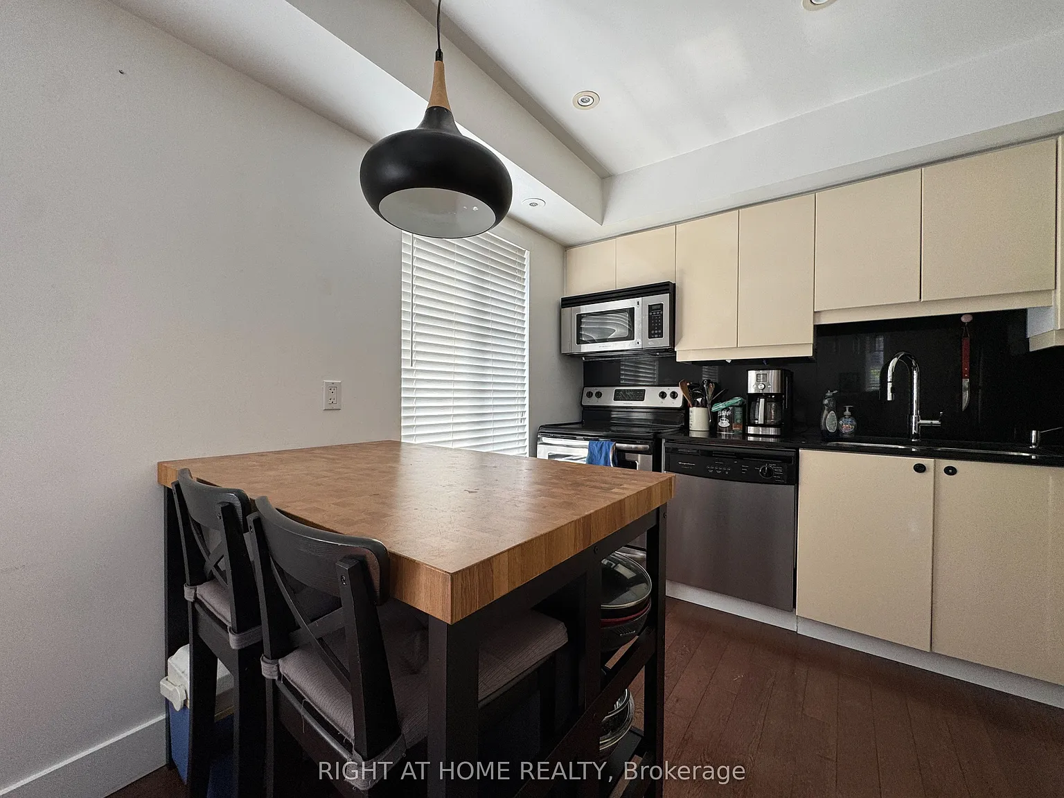 2 bed, $3,800 — Photo 4