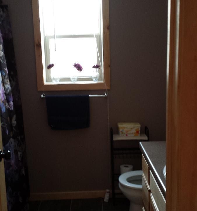 2nd bathroom