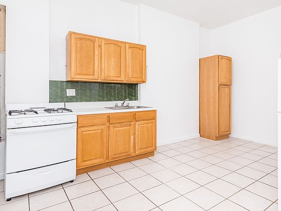 4th image of 500 E 84th St #15