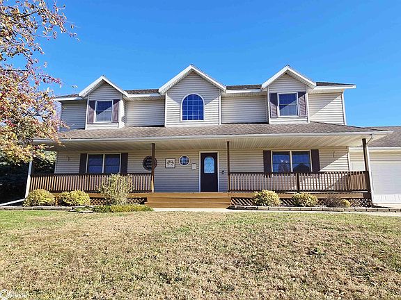 2nd image of 2402 N Terrace Dr